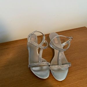 Glint diamond low heel size 7